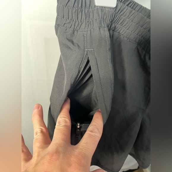 Road Runner running shorts size small‎ - Picture 5 of 8